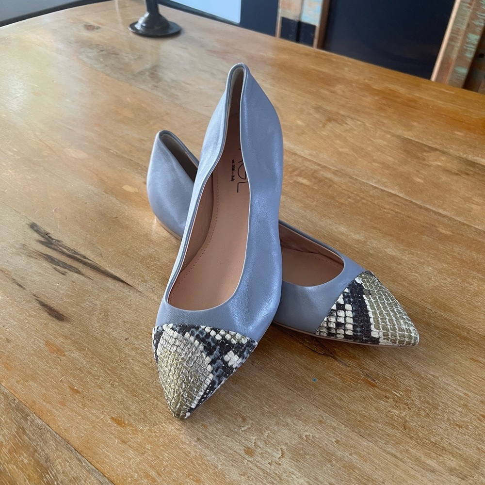 AGL Periwinkle & Snakeskin Pointed Tow Leather Flats, Size 37
